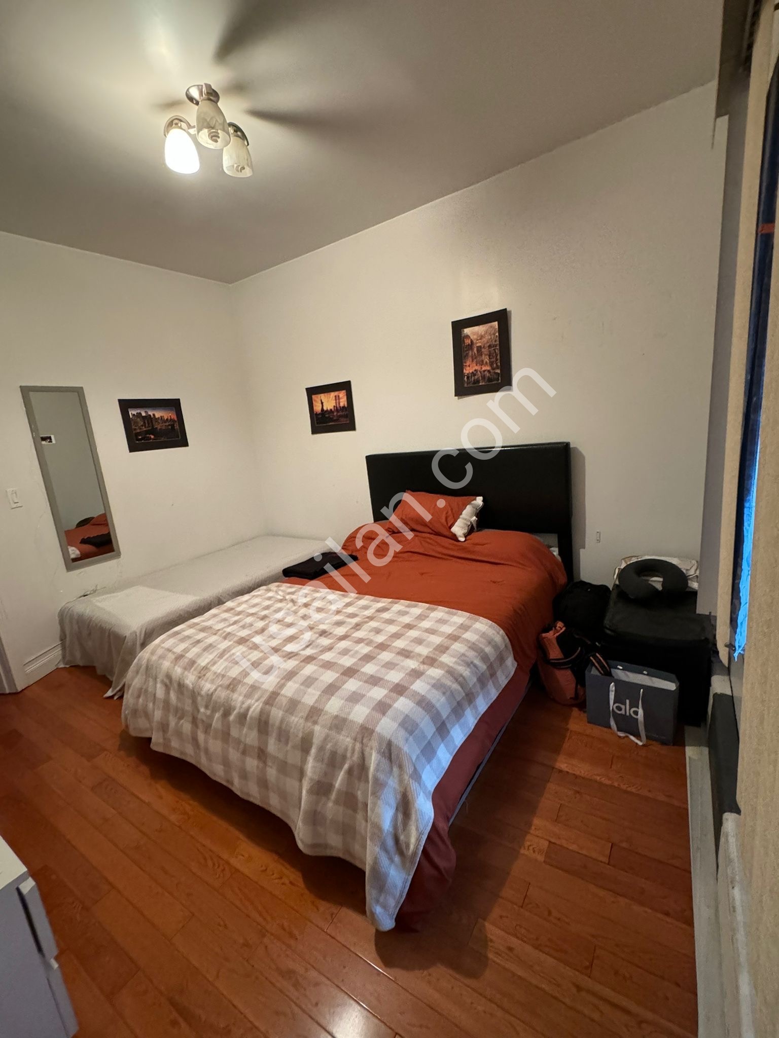 Brooklyn Sheepshead Bay Bayana Metrosuna 5 dakika uzaklıkta kiralık oda
