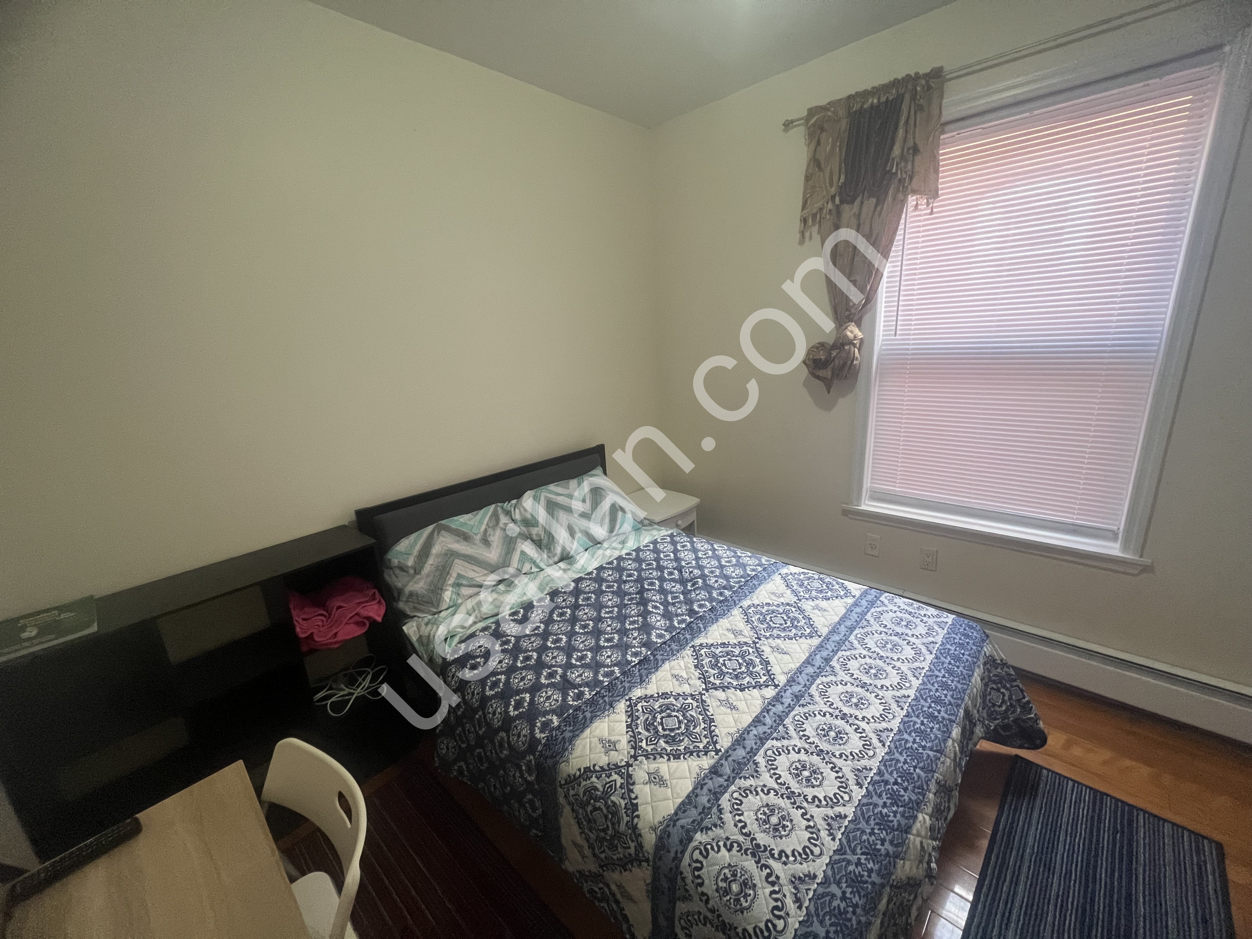 Kadın için kiralık temiz oda