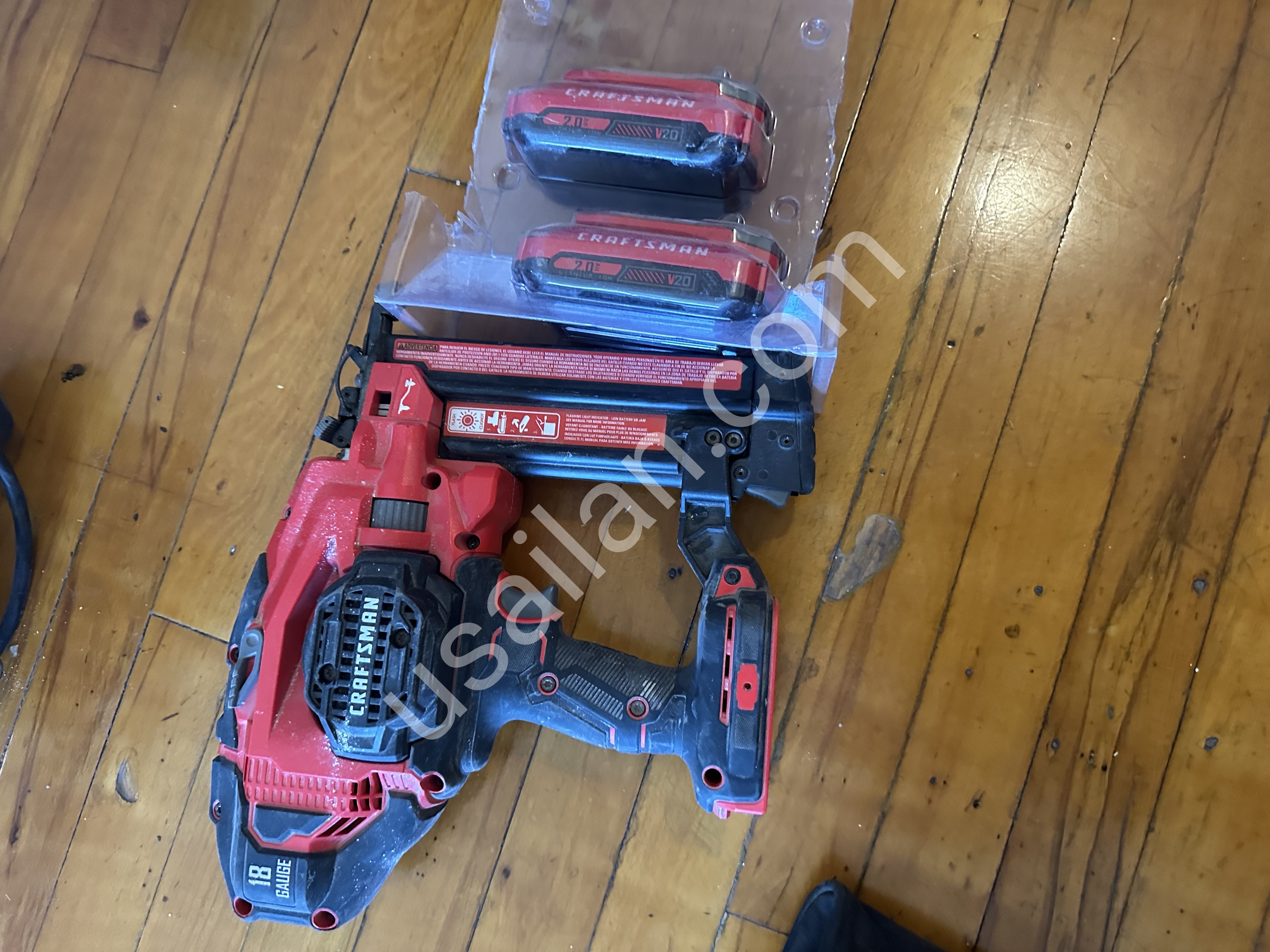 Nailing gun for sale , excellent condition
