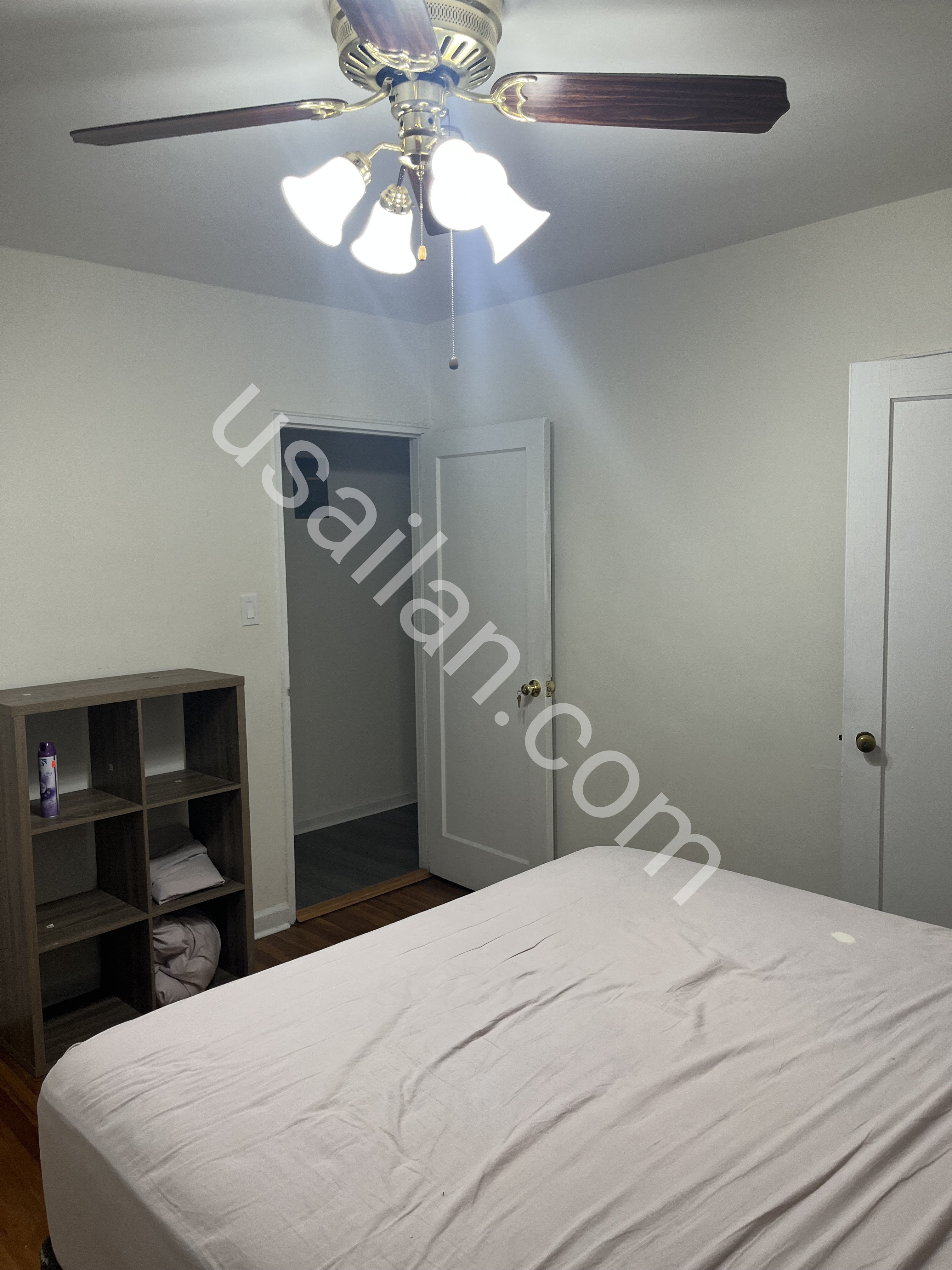 Bay Parkway'de kiralik genis oda