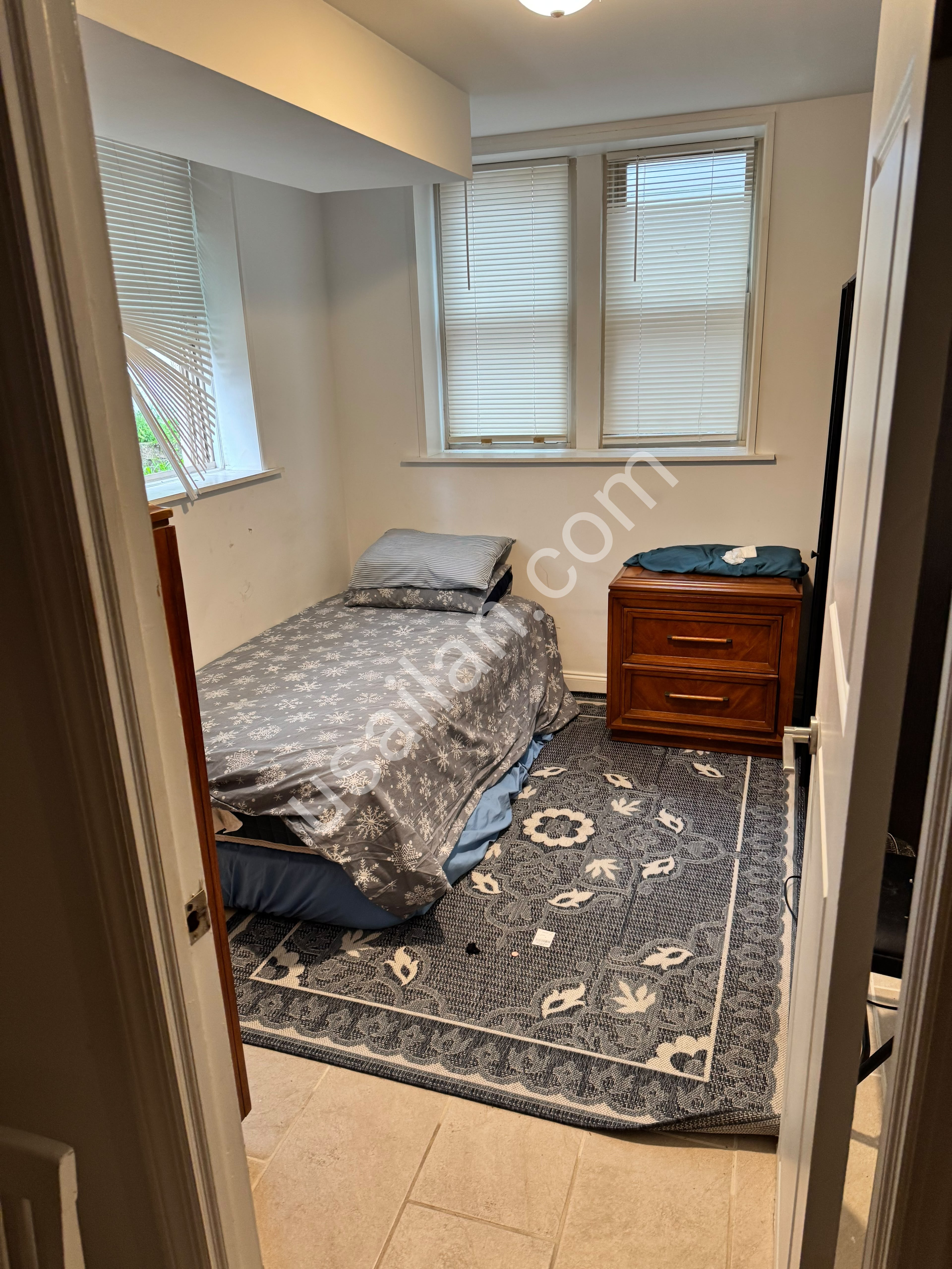 Cliffside Park’ta 3 yatak odalı daire kiralıktır