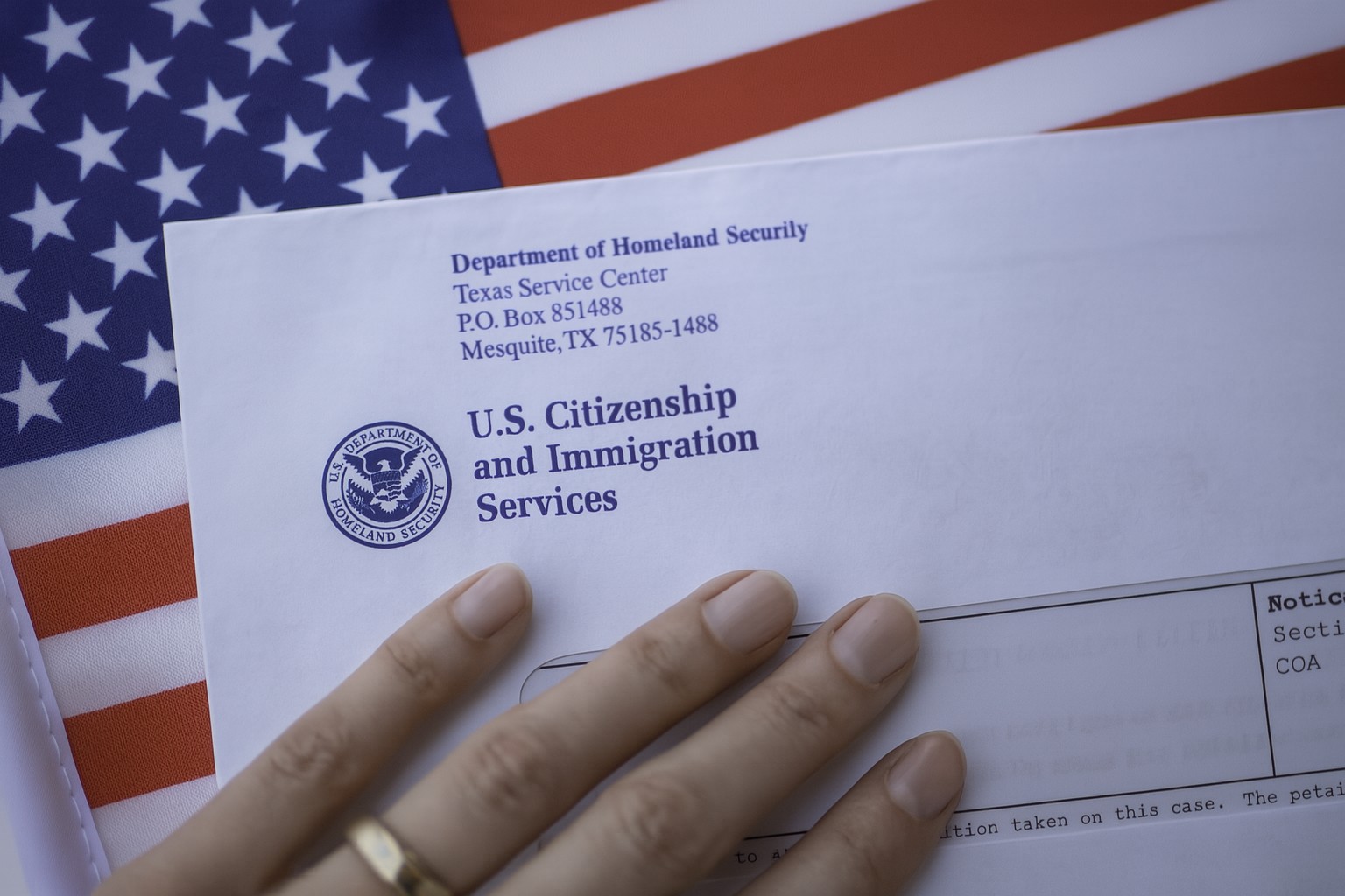 ABD’de Green Card Yenileme Süreleri Rekor Seviyede Uzadı