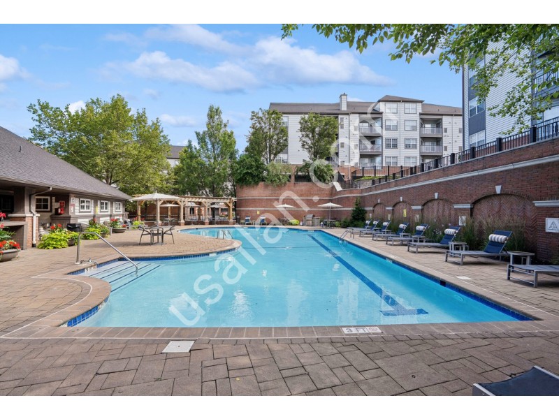 arrive-fort-lee-apartment-homes-for-rent-fort-lee-nj-07024-pool-area-2.jpg