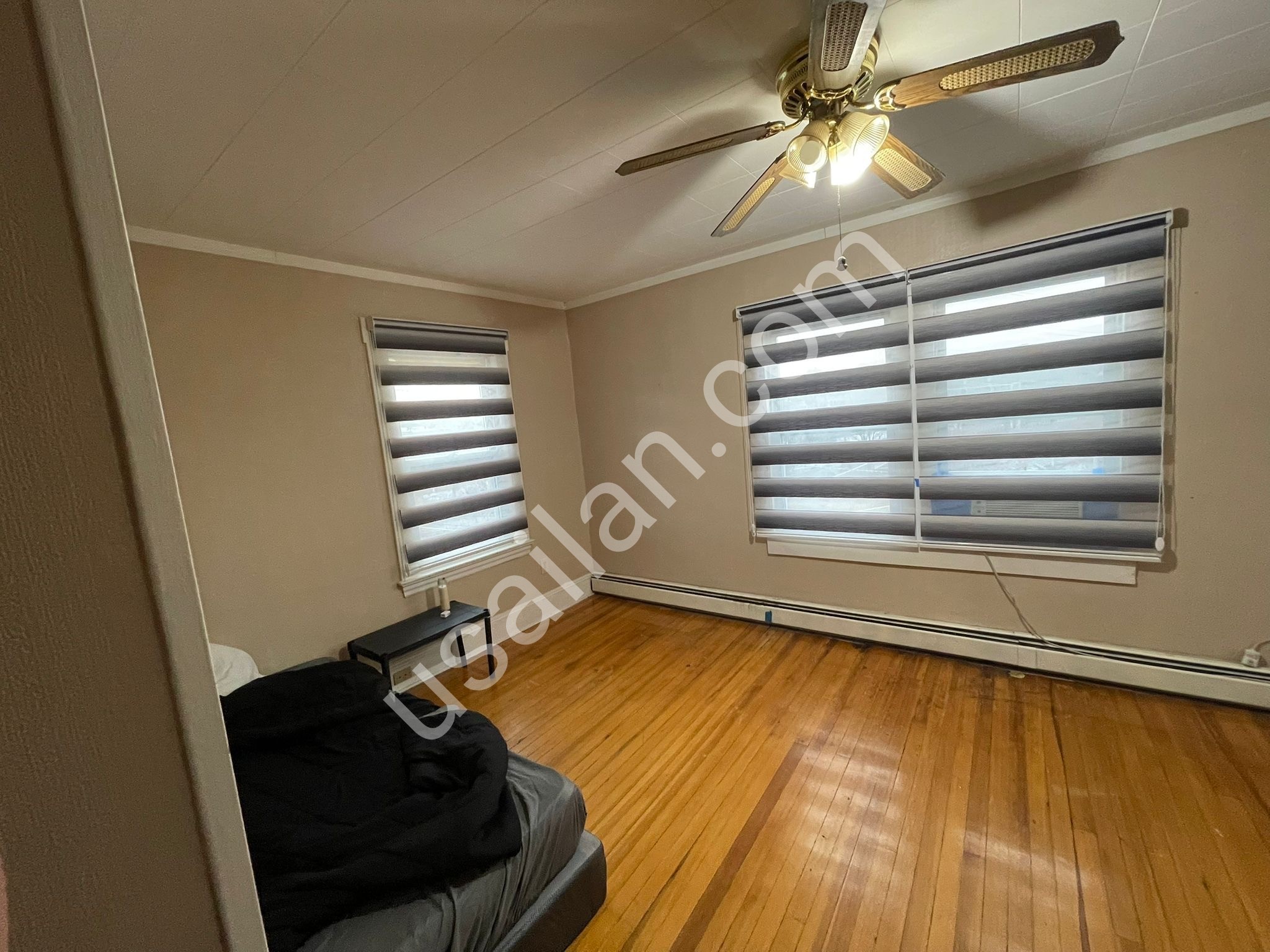 East Rutherford, NJ’de kiralık oda